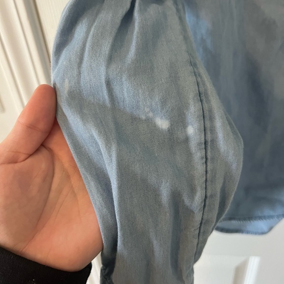 American eagle boyfriend fit button down top - Picture 2 of 4